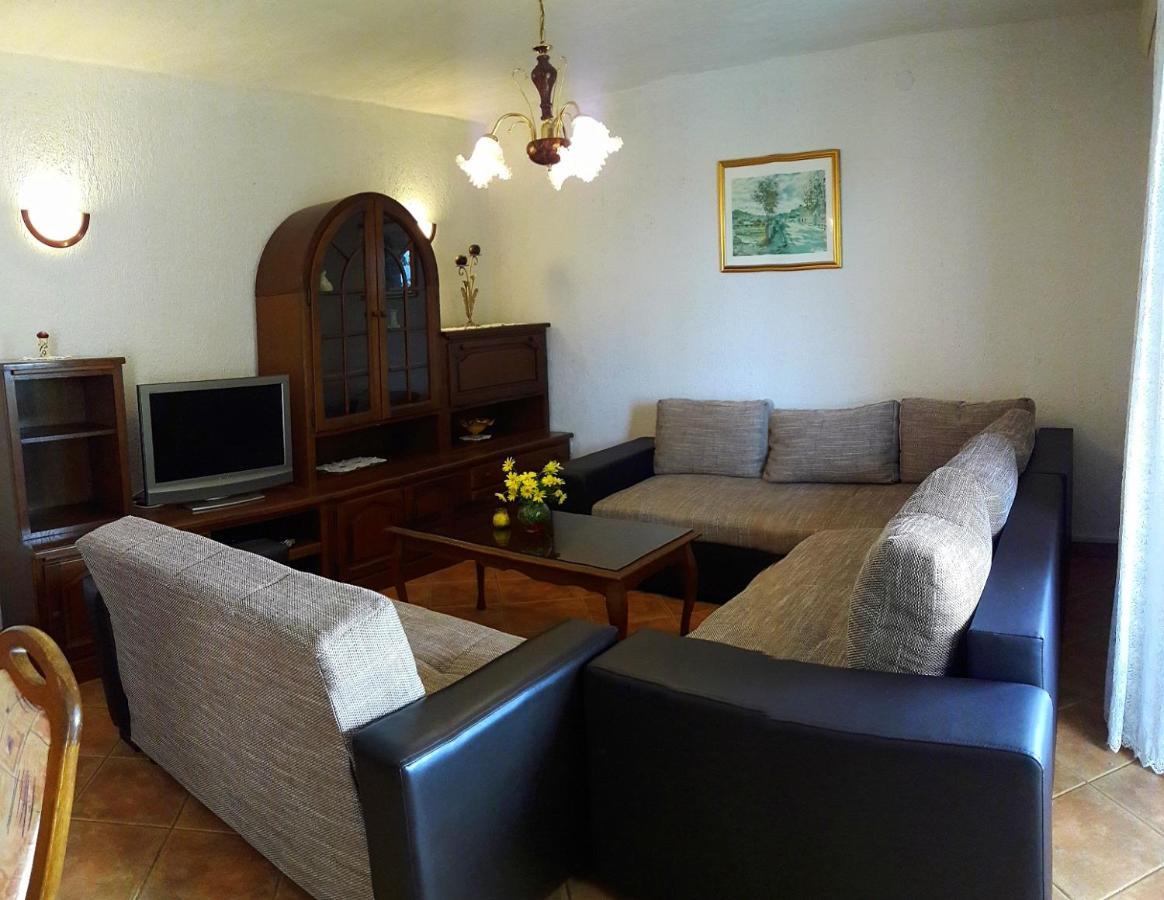 Stella Apartment *